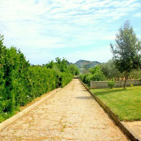 Finca Con Piscina Es Blanquer Pensionat Eksteriør billede